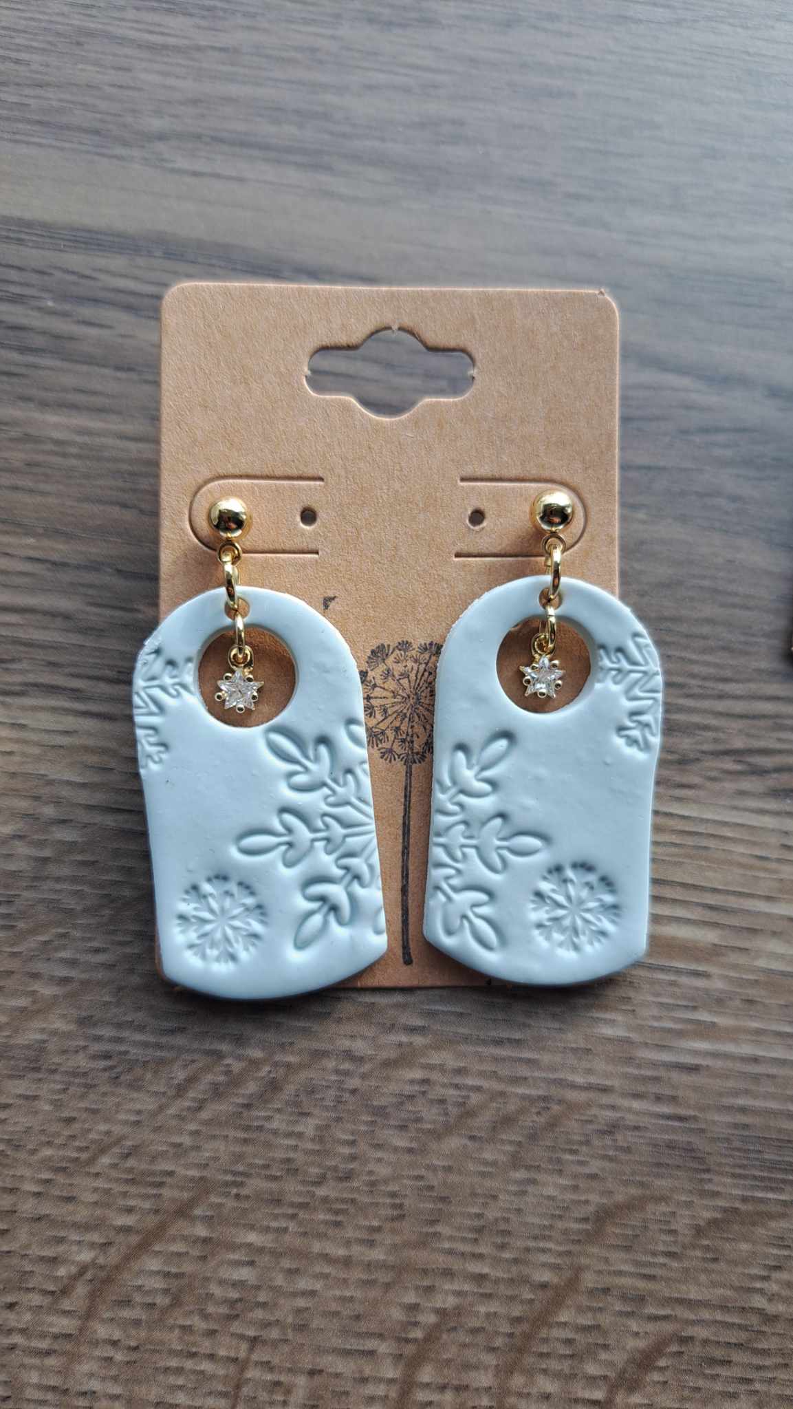 Blizzard Arch Polymer Clay Dangle Earrings (T)
