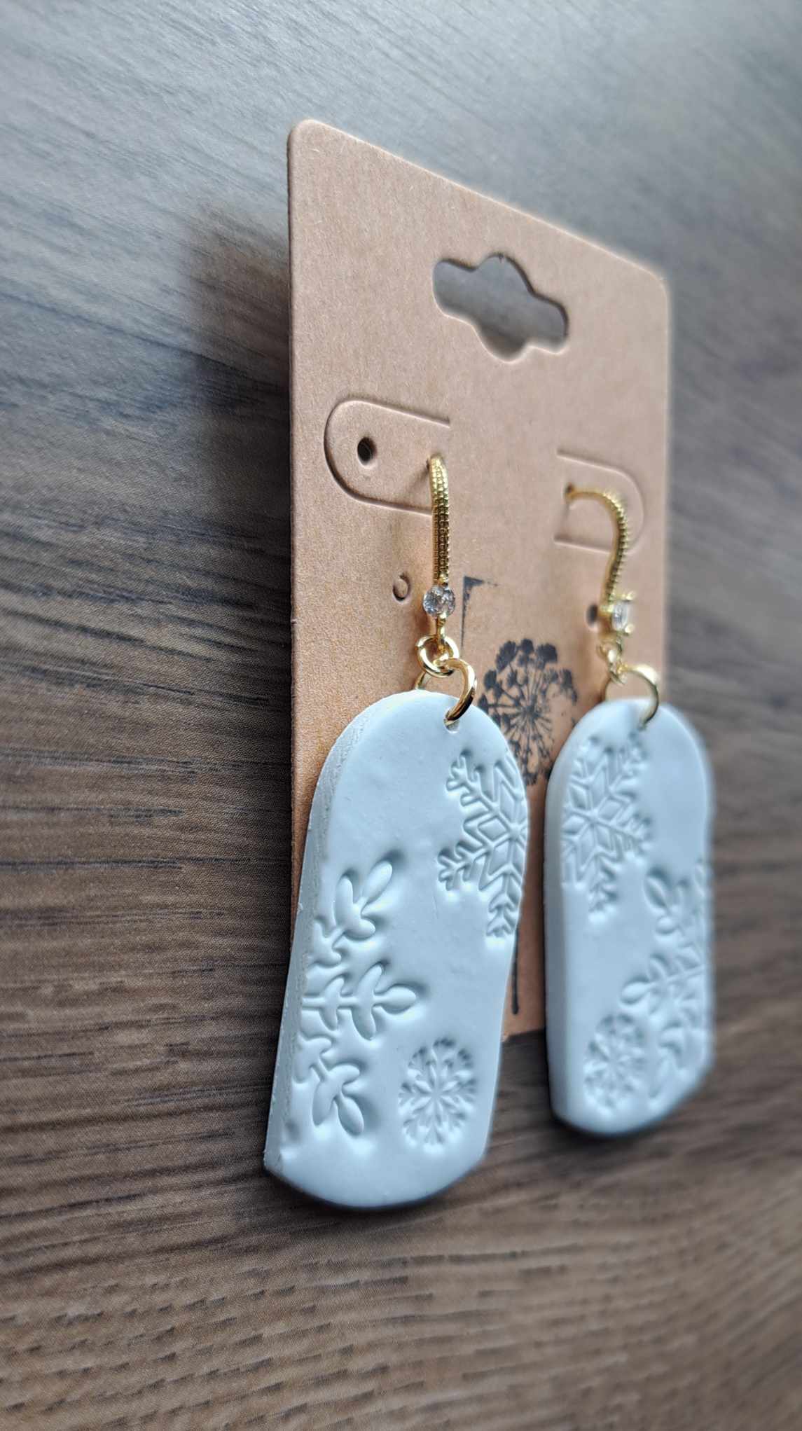 Blizzard Arch Polymer Clay Dangle Earrings (U)