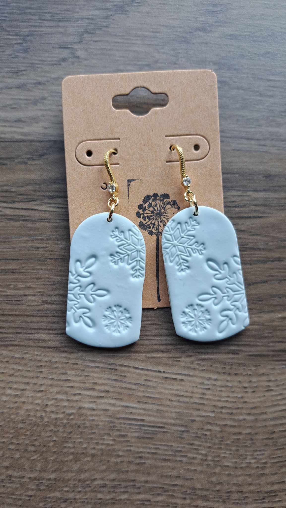 Blizzard Arch Polymer Clay Dangle Earrings (U)