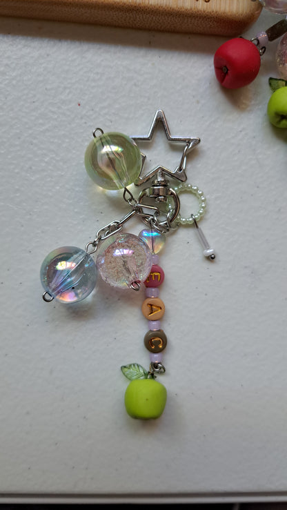 **🍎Apple's Keychains🍏**